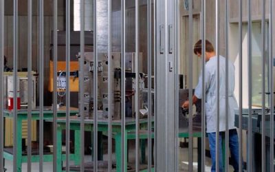 Puertas para espacios controlados: cómo elegir la opción adecuada