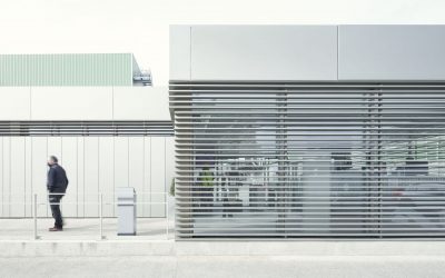 Paneles de acceso y escotillas: soluciones para mantenimiento seguro y discreto